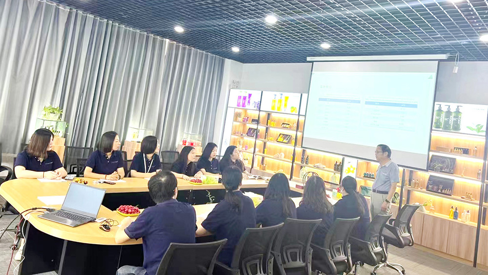 謝馥春(江蘇)美妝股份 (3).jpg